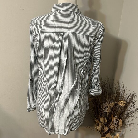 Westport Women Button Up Shirt Top Gray Striped Metallic Embroidered Floral Sz L - Picture 2 of 7